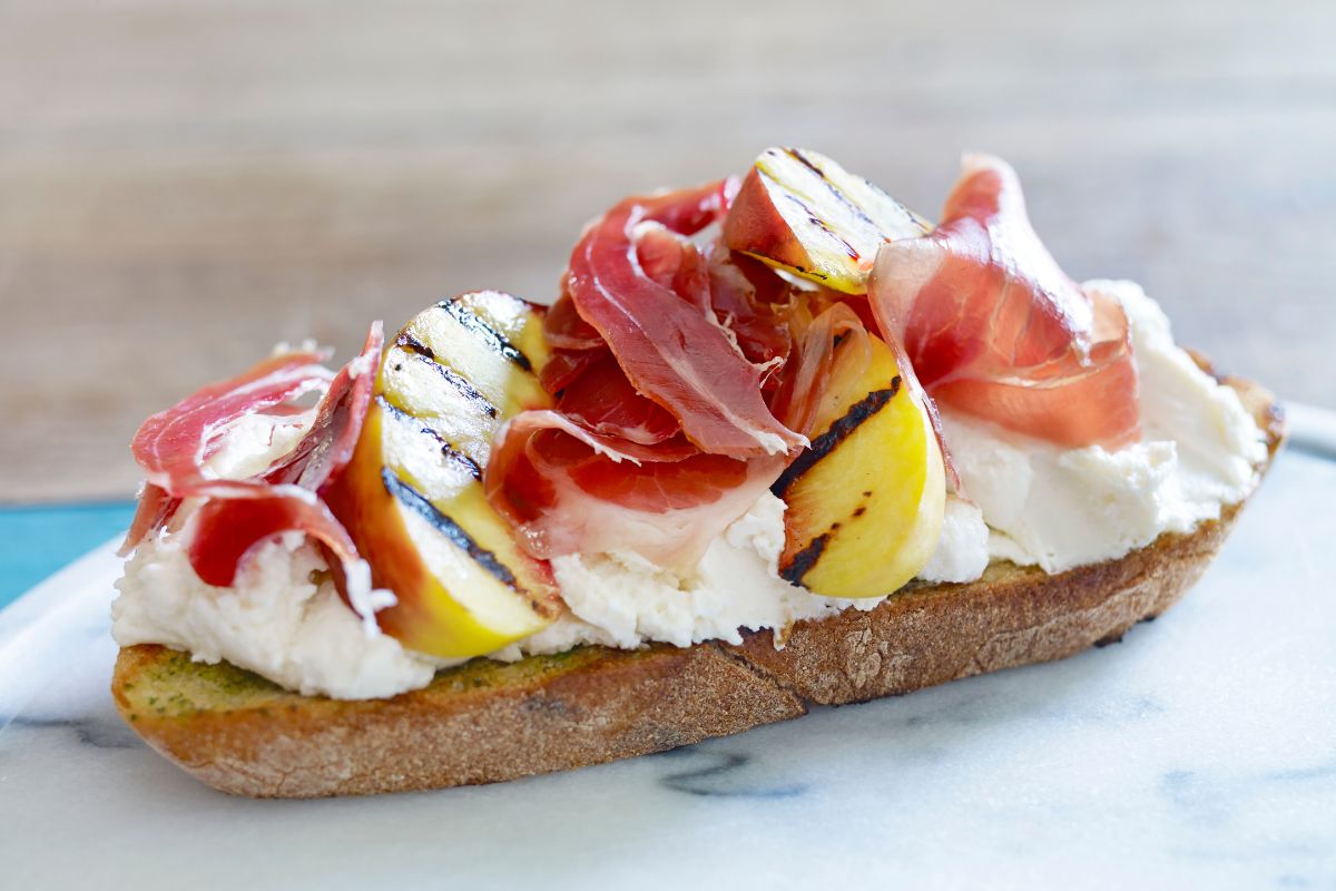 Can You Use French Bread For Crostini?
